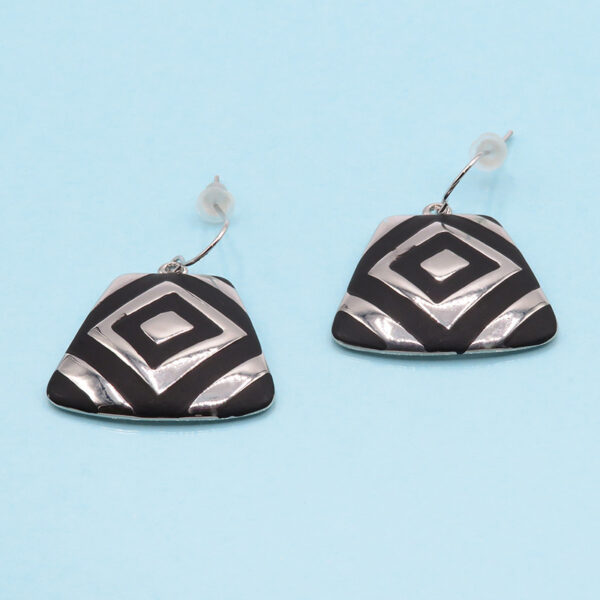 Tigress-White Pendientes De Esmalte Negro Pendientes 3